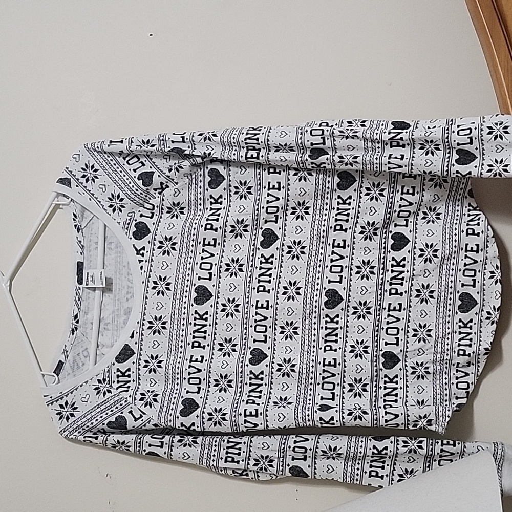 Victoria's Secret Pink medium thermal